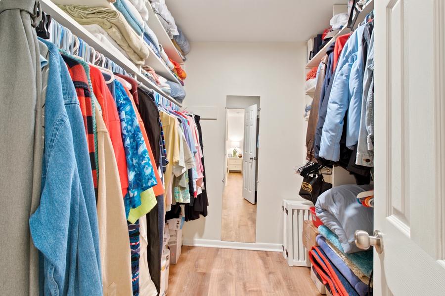 Walk-in closet